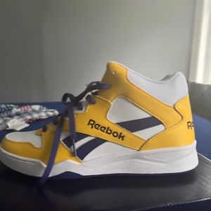 Reebok size 11.5 gold & purple